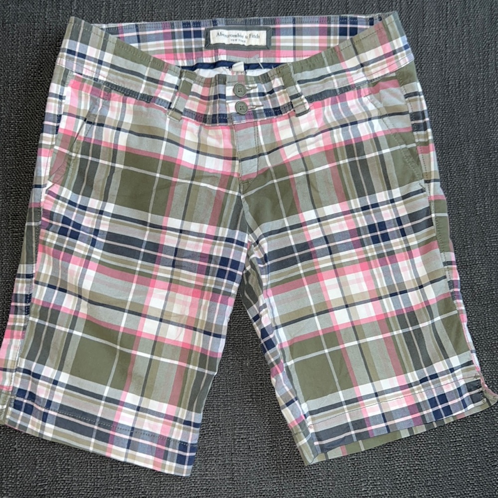 Abercrombie and Fitch Bermuda shorts
